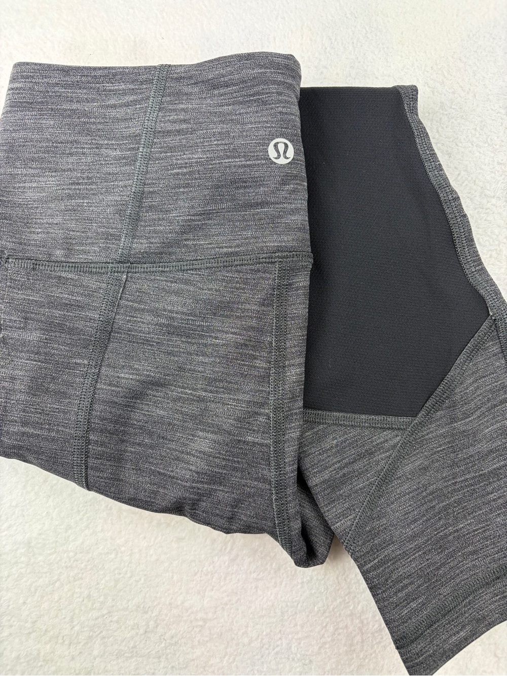✨ Lululemon Pace Rival Crop Leggings Heathered Gray Black Size 4